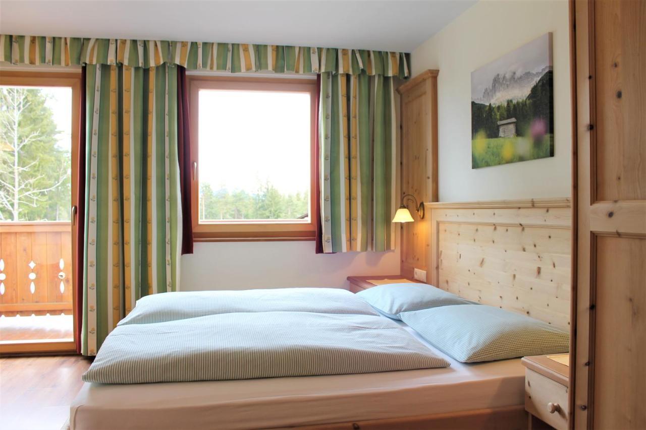 Hotel Landgasthof Laerchenwald Collepietra  Esterno foto