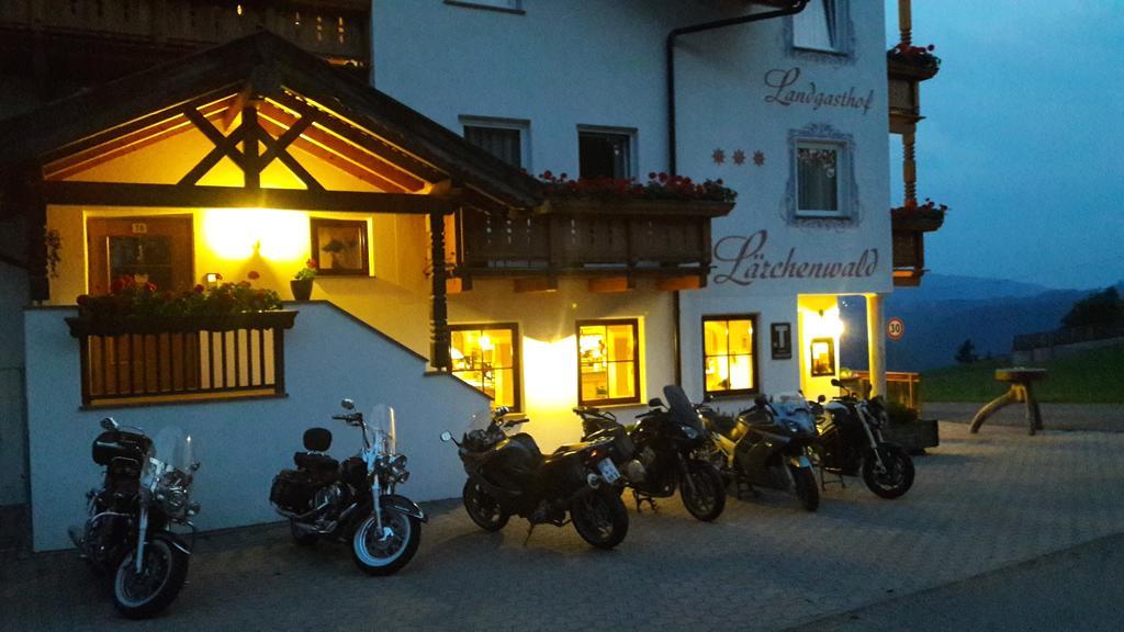 Hotel Landgasthof Laerchenwald Collepietra  Esterno foto