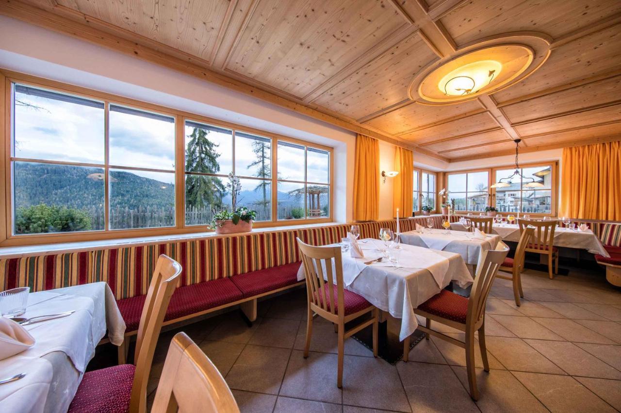 Hotel Landgasthof Laerchenwald Collepietra  Esterno foto