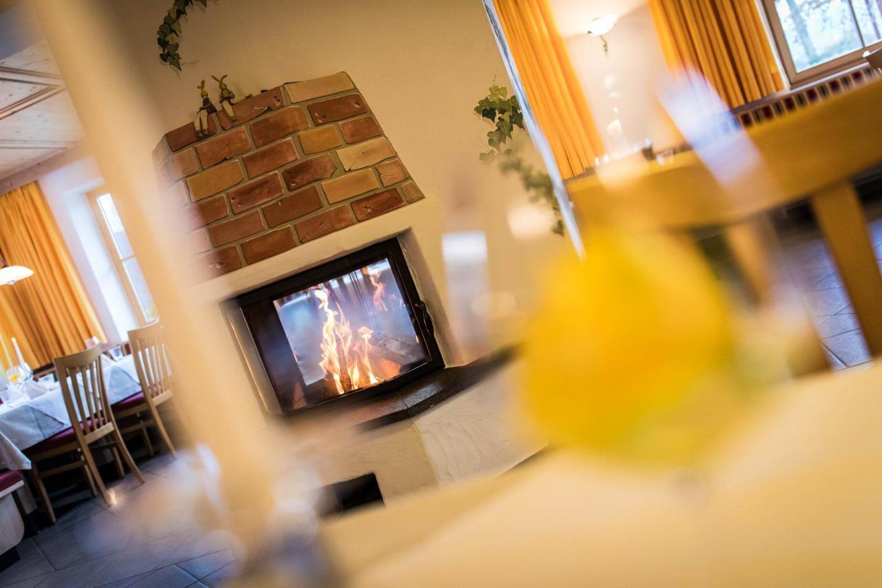 Hotel Landgasthof Laerchenwald Collepietra  Esterno foto